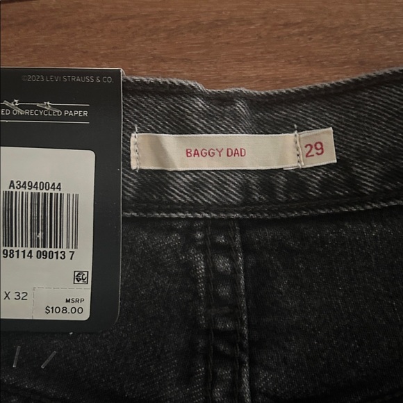 Levi's “Baggy Dad” Black and Gray Loose Fitting Barrel Relaxed Jeans - NWT - Picture 3 of 15